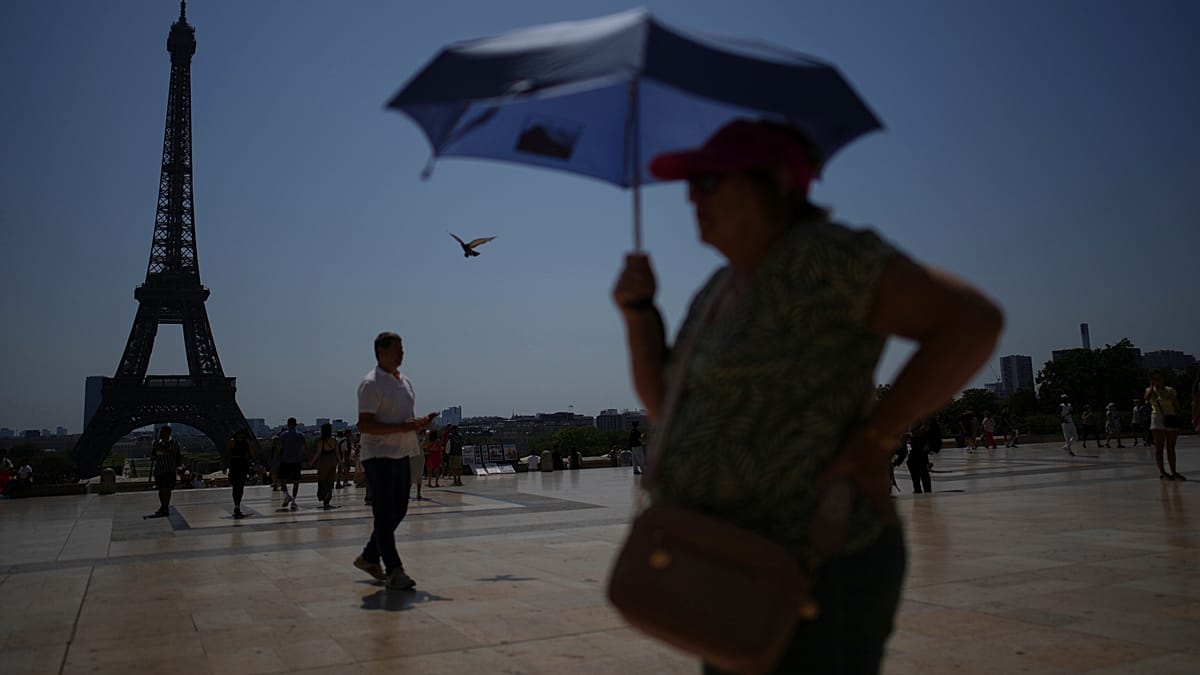 Heatwave nears 40C in France, forcing tourists to change routines