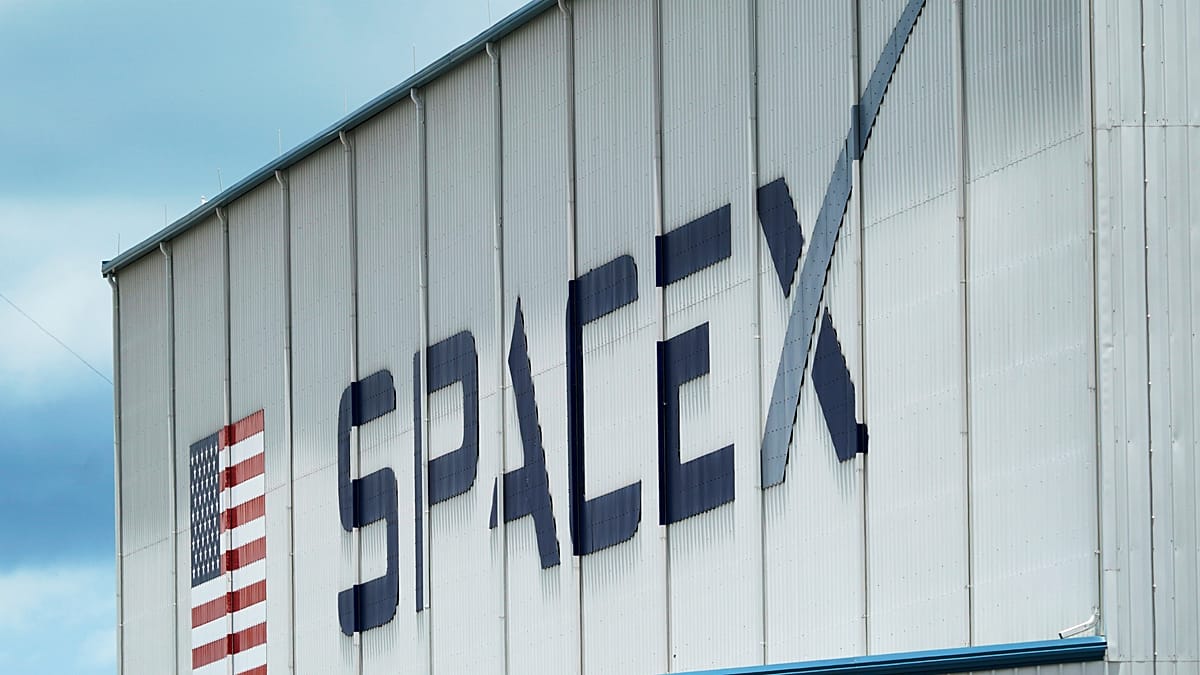 SpaceX’in Gizli Uzay Görevi: Kimse Bilmediği Bir Uzay Aracı Fırlatıldı!