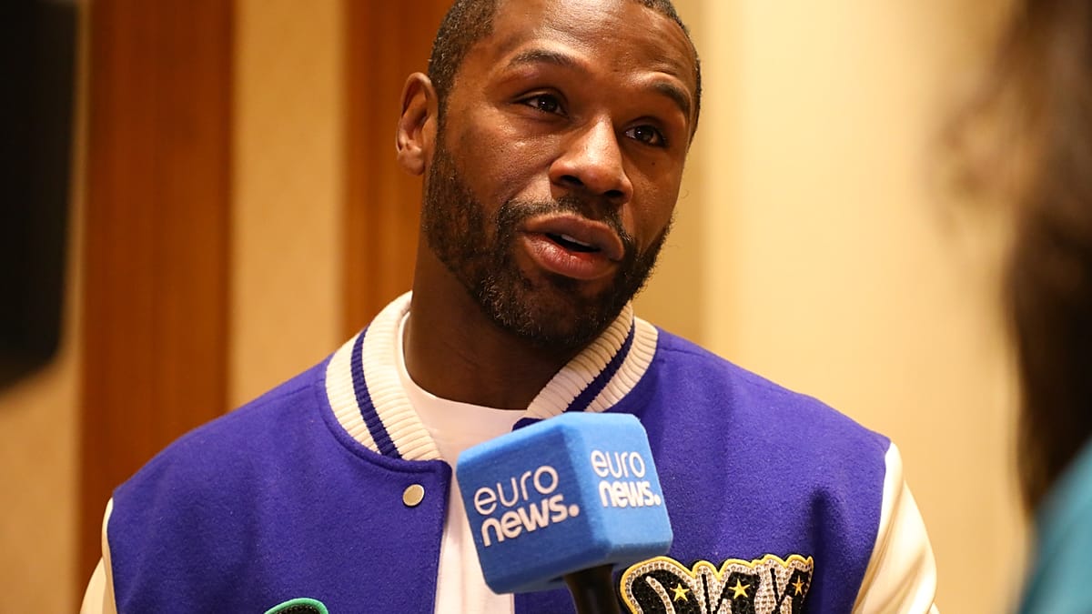 Floyd Mayweather: “I’m in Great Shape” Ahead of Athens Fight