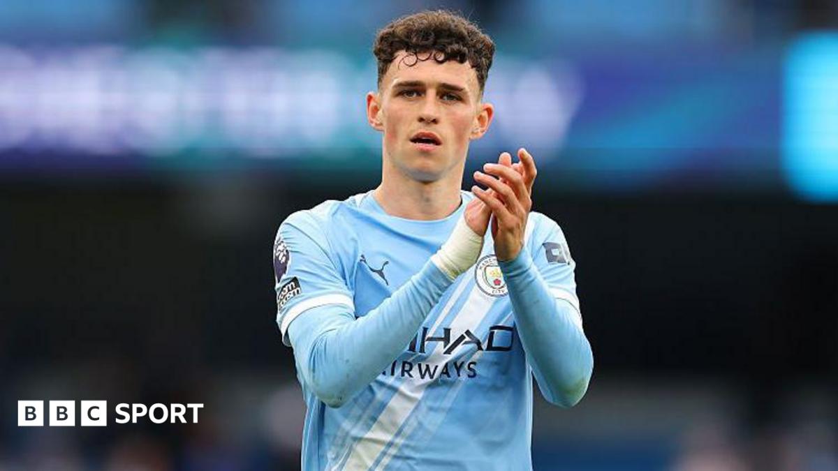 Phil Foden Commits to Manchester City with New Four-Year Deal!
