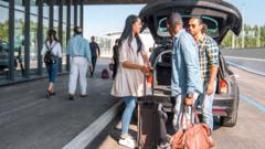 Gatwick ve Stansted Havalimanlarında Ücretler Uçtu: İşte En Pahalı Yerler!