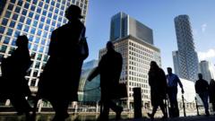 UK Faces Financial Pressure as Long-Term Borrowing Costs Soar to 28-Year High!